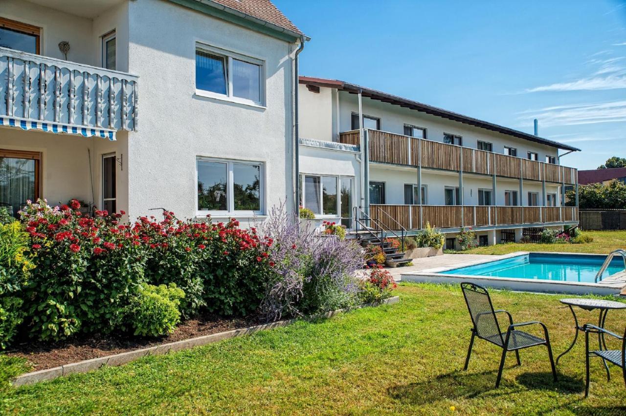 Hotel-Pension Seitz Wolframs-Eschenbach Εξωτερικό φωτογραφία